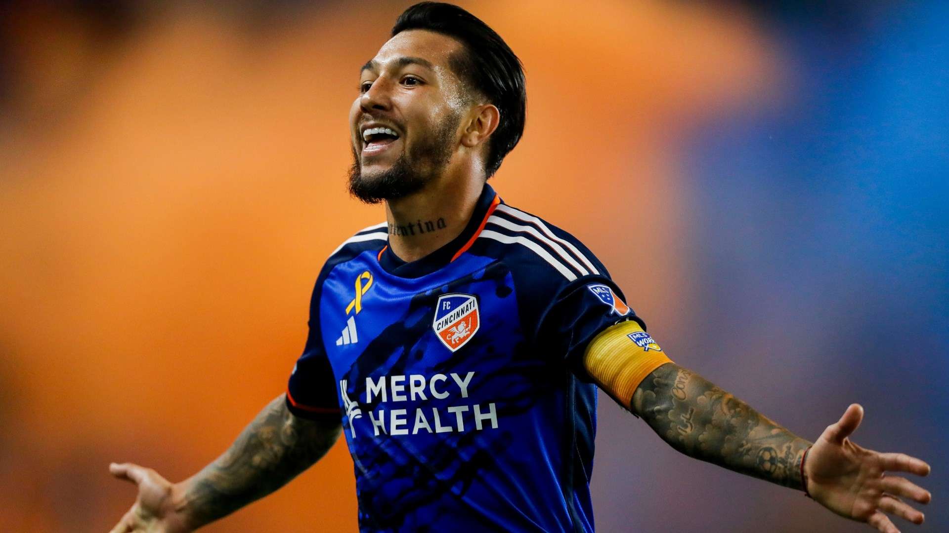 德甲：勒沃库森战胜基尔高士丁，多特大胜柏林联合，拜仁大胜法兰克福.