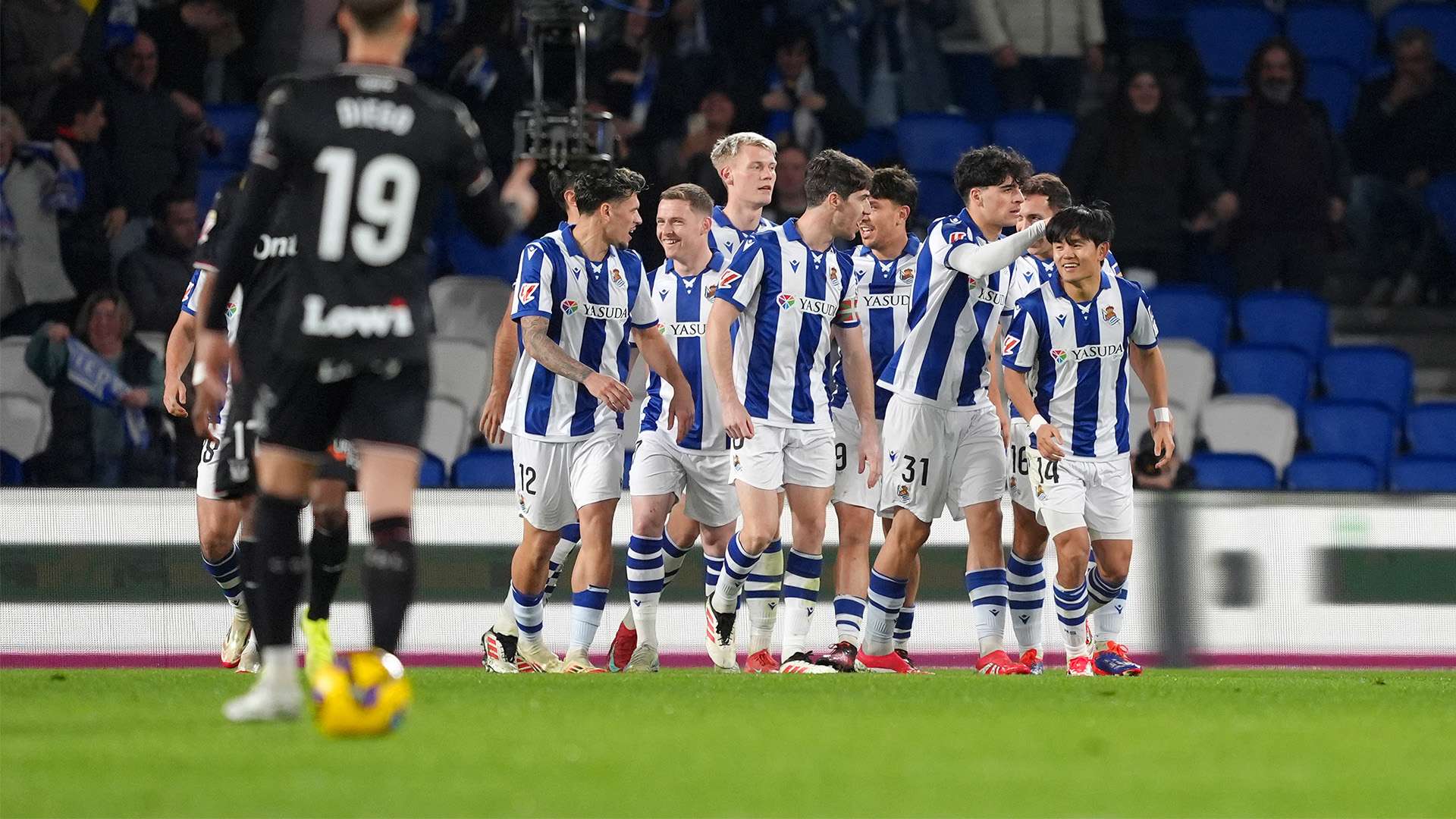 薩卡崛起背 薩卡崛起背